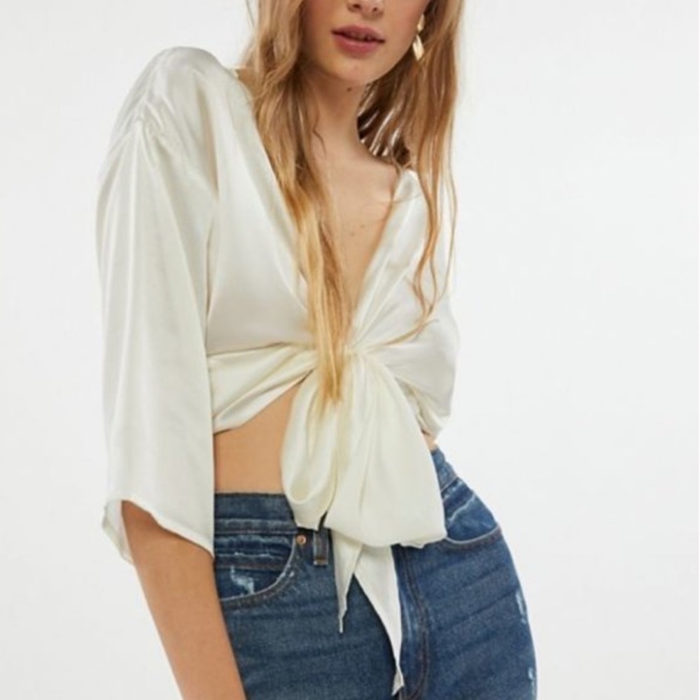 UO Nicole Satin Tie-Front Nylon Boho Top - Picture 5 of 9